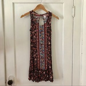 Floral sleeveless dress with keyhole back